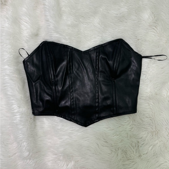 Princess Polly Faux Leather Corset - Picture 2 of 4